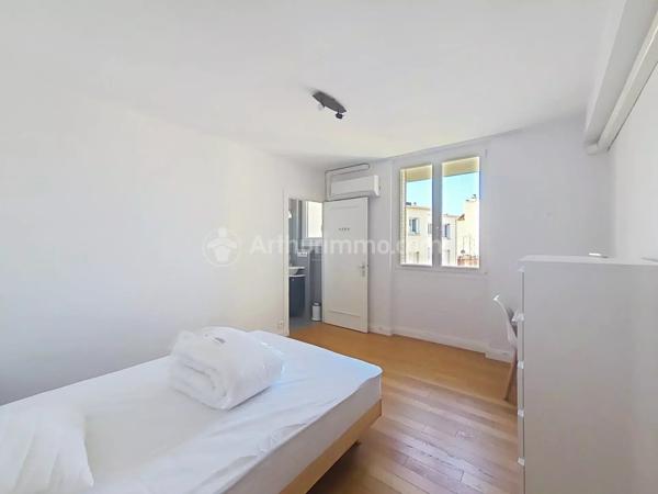 Location                                                      Appartement
                        
                     4 pièces                      119 m2                     à Clermont-Ferrand