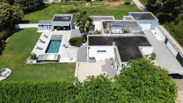 Villa d’architecte en pleine garrigue – Une signature contemporaine aux prestations d’exception