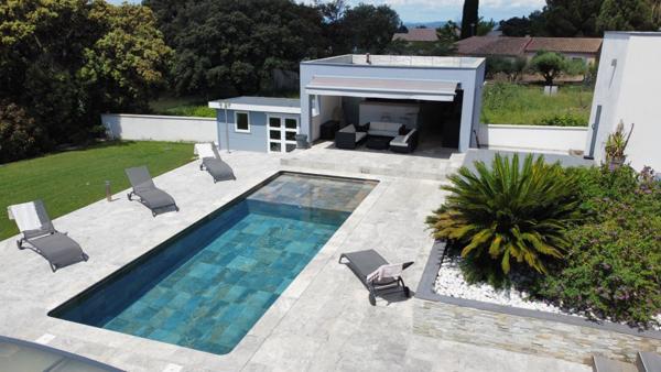 Villa d’architecte en pleine garrigue – Une signature contemporaine aux prestations d’exception