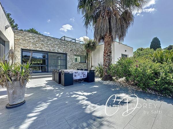 Villa d’architecte en pleine garrigue – Une signature contemporaine aux prestations d’exception