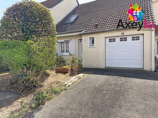 A VENDRE - MABLY - MAISON AVEC TROIS CHAMBRES, BUREAU, GARAGE ET TERRAIN
