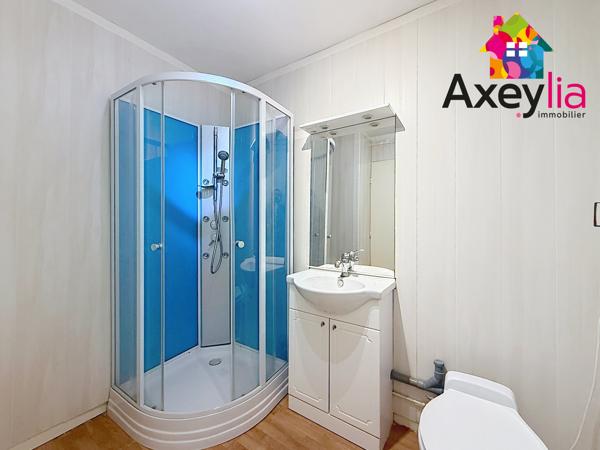 A VENDRE - MABLY - MAISON AVEC TROIS CHAMBRES, BUREAU, GARAGE ET TERRAIN