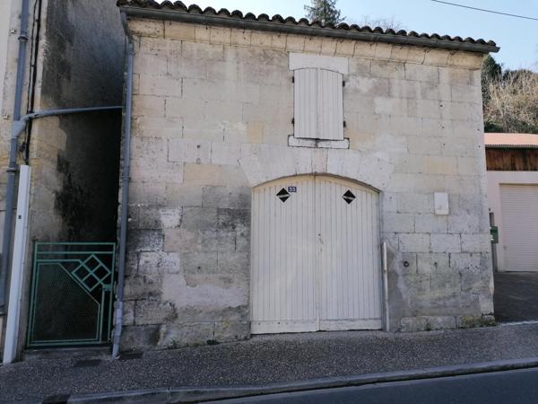 Maison de ville proche de toutes commodités