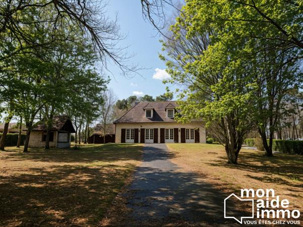 Maison Périgourdine avec sous-sol total et double garage