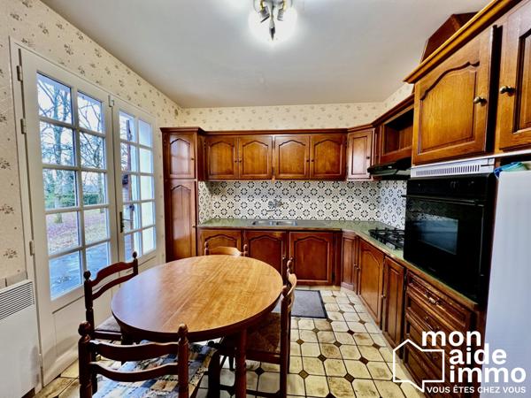 Maison Périgourdine avec sous-sol total et double garage