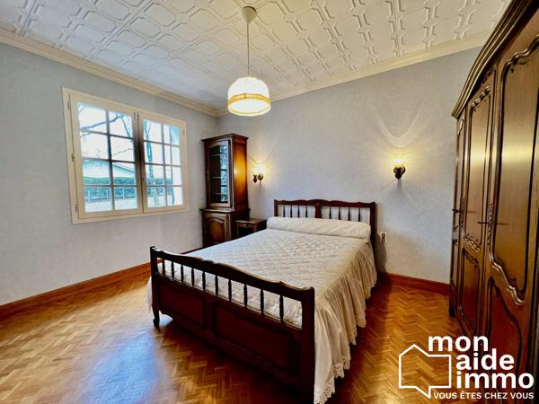 Maison Périgourdine avec sous-sol total et double garage