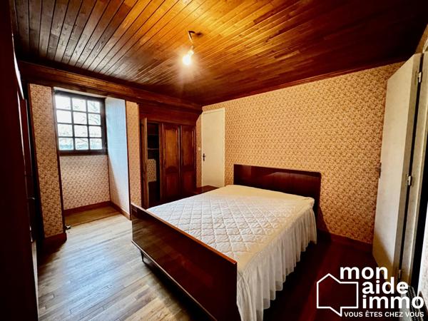 Maison Périgourdine avec sous-sol total et double garage