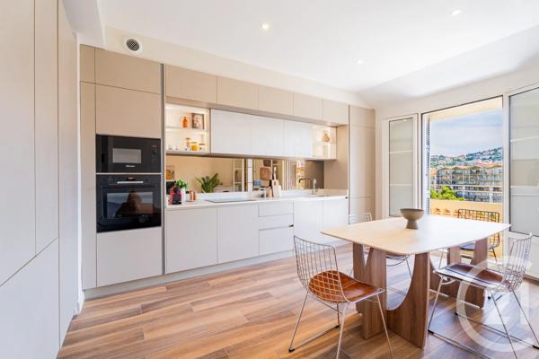 Appartement F3 à vendre  3 pièces - 70,40 m 2   NICE  - 06