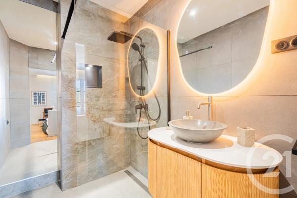 Appartement F3 à vendre  3 pièces - 70,40 m 2   NICE  - 06