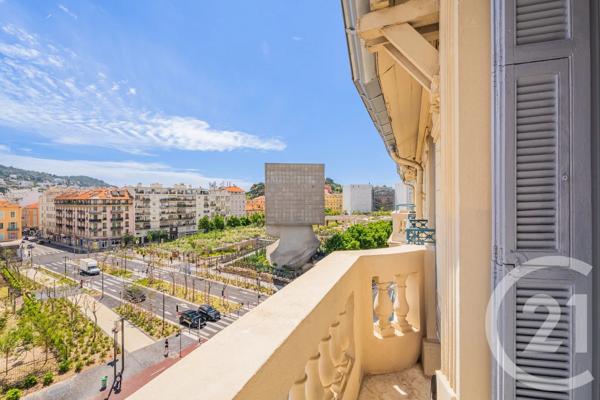 Appartement F3 à vendre  3 pièces - 70,40 m 2   NICE  - 06