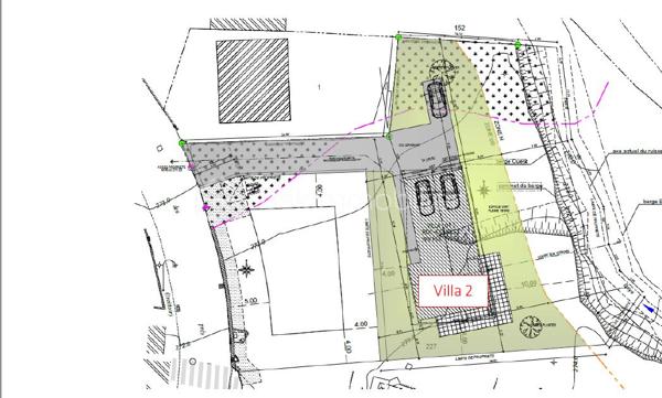 À vendre – Terrain à bâtir de 967 m² en plein cœur d’Aix-les-Bains

J'ai le plaisir de vous proposer, sur la commune d'Aix-les-Bains, une belle parcelle libre de constructeur de 967 m², offrant une vue agréable sur les montagnes.

Caractéristiques du terrain :
- Terrain avec une pente inférieure à 5 %.
- Viabilité en bordure de route.
- Zonage PLUi : UD.
- Surface constructible : 153 m² (17 m x 9 m).
- Coefficient d'emprise au sol (CES) maximal : 153 m².

Parcelle issue d'une division parcellaire.

Situation idéale :
- À seulement 1,8 km du centre-ville d'Aix-les-Bains.
- 5 minutes de l'autoroute et de la gare.
- Commerces et commodités à proximité.
- École à 200 m et transports en commun à quelques pas.

Possibilité de construction :
Une villa peut y être édifiée (voir plan proposé dans les photos).

Ne manquez pas cette occasion rare d'acquérir un terrain d'exception dans un quartier prisé d'Aix-les-Bains.

Pour plus d'informations ou organiser une visite, contactez-moi dès aujourd'hui.

Cette annonce vous est présentée par votre agent commercial BSK Immobilier LEGRAND FREDERIC (EI) immatriculé au RSAC de CHAMBERY (73000) sous le numéro 929 623 544

Les honoraires d'agence sont à la charge du vendeur.

Les informations sur les risques auxquels ce bien est exposé sont disponibles sur le site Géorisques : www.georisques.gouv.fr