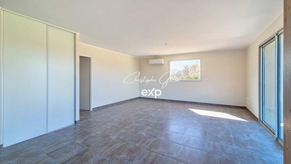 Maison de plain-pied récente – 3 chambres – Terrain 1300 m²