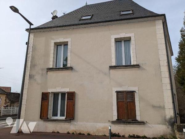 Maison à Vendre à Nogent-le-Rotrou (28400) en Eure-et-Loir (28)

A venir découvrir, charmante...