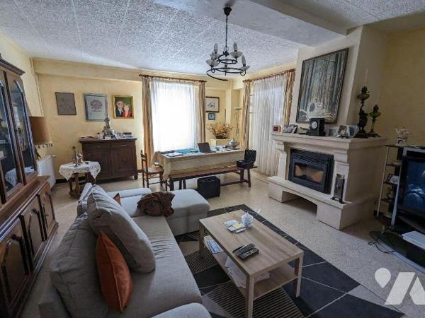 Maison à Vendre à Nogent-le-Rotrou (28400) en Eure-et-Loir (28)

A venir découvrir, charmante...