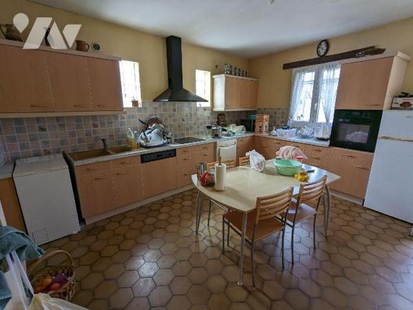 Maison à Vendre à Nogent-le-Rotrou (28400) en Eure-et-Loir (28)

A venir découvrir, charmante...