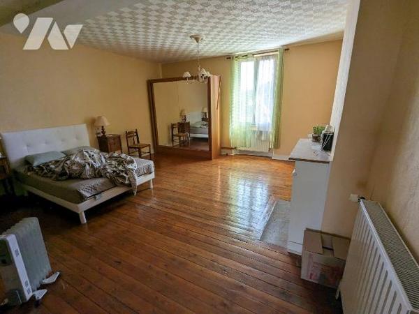 Maison à Vendre à Nogent-le-Rotrou (28400) en Eure-et-Loir (28)

A venir découvrir, charmante...