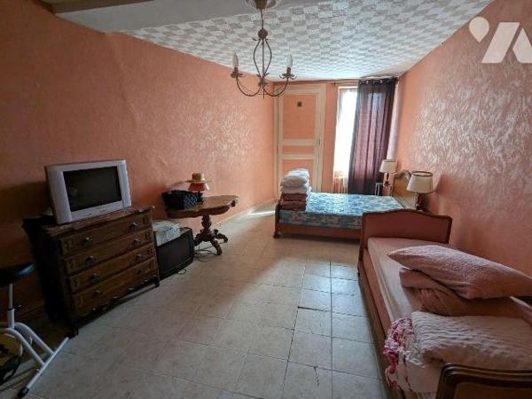 Maison à Vendre à Nogent-le-Rotrou (28400) en Eure-et-Loir (28)

A venir découvrir, charmante...