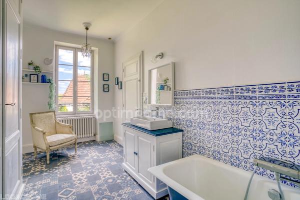 MAISON DE MAITRE à SAINTE LIVRADE SUR LOT (47)