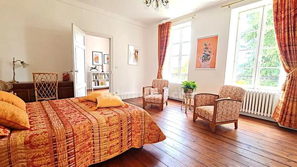 MAISON DE MAITRE à SAINTE LIVRADE SUR LOT (47)