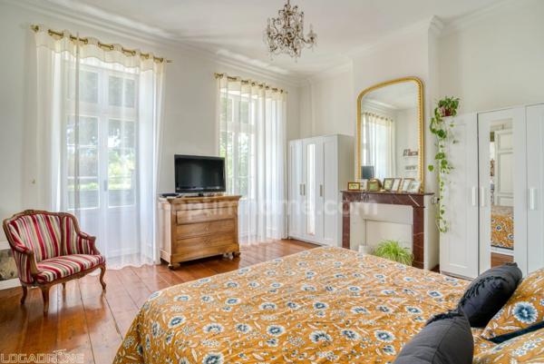 MAISON DE MAITRE à SAINTE LIVRADE SUR LOT (47)