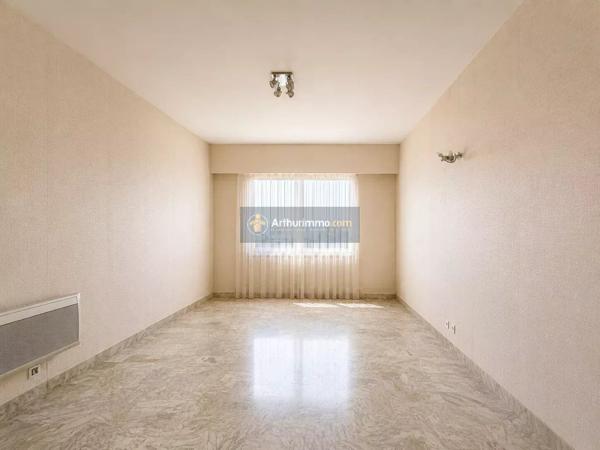 Vente                                                      Appartement
                        
                     1 pièces                      24 m2                     à San-Martino-Di-Lota