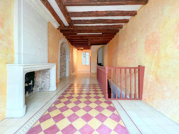 Immeuble historique datant de 1556 à vendre dans l’hyper-centre d’Angers « Maison Liger »