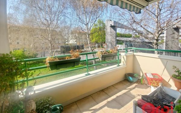 Appartement à vendre    2 pièces •  Saint-Denis