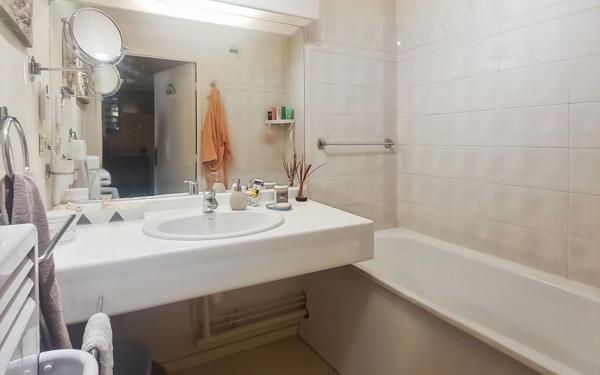 Appartement à vendre    2 pièces •  Saint-Denis