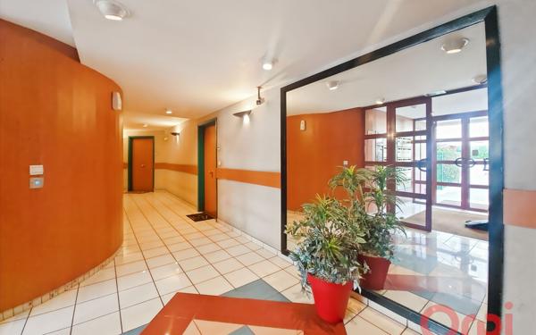 Appartement à vendre    2 pièces •  Saint-Denis