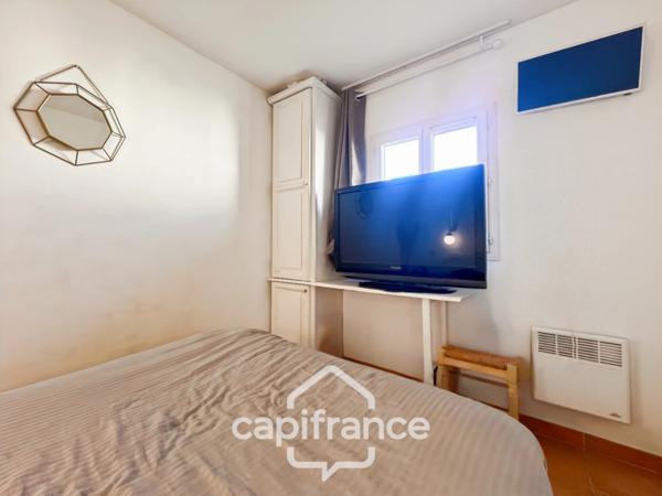 DOMAINE DE PONT ROYAL Appartement meublé DERNIER ETAGE vue dégagée 31m2 et 7 m2 de loggia , 1 chambre double & salle de bains