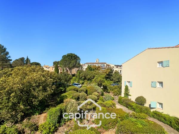 DOMAINE DE PONT ROYAL Appartement meublé DERNIER ETAGE vue dégagée 31m2 et 7 m2 de loggia , 1 chambre double & salle de bains