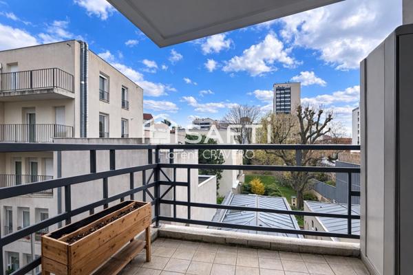 Appartement lumineux avec double balcon