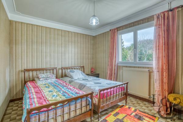 Ensemble immobilier composé d'une maison et de 3 appartements loués, à vendre à Pujols