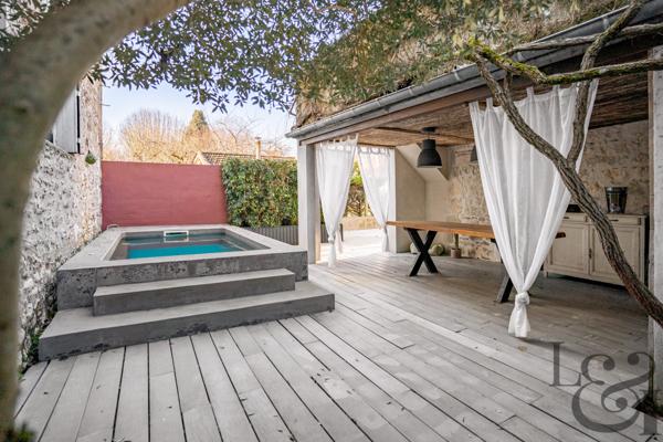 Maison de village avec piscine à vendre à Penne d'Agenais