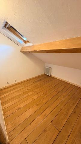 Maison mitoyenne sur 3 niveaux