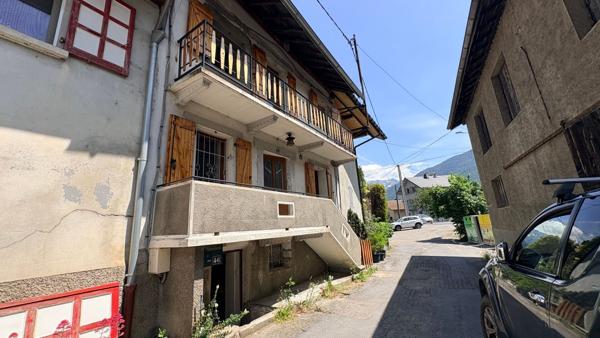 Maison mitoyenne sur 3 niveaux