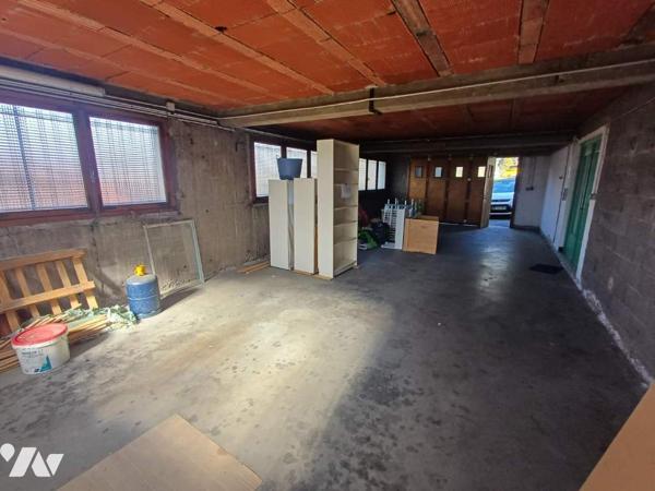 Tenement immobilier mixte habitation commercial