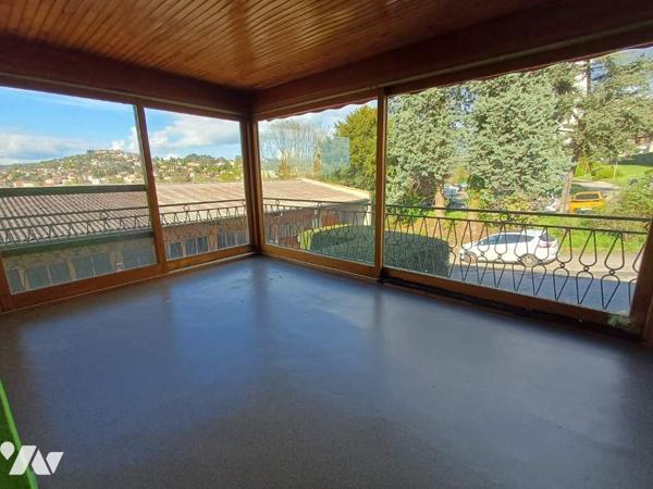 Tenement immobilier mixte habitation commercial