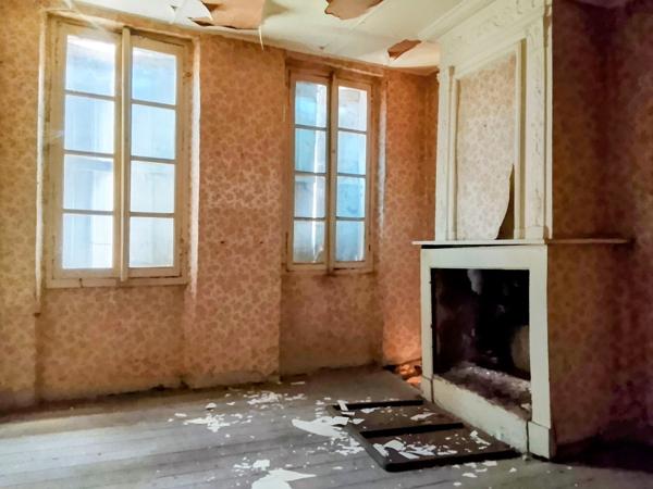 Maison de ville à rénover 100 % – Idéal investisseur