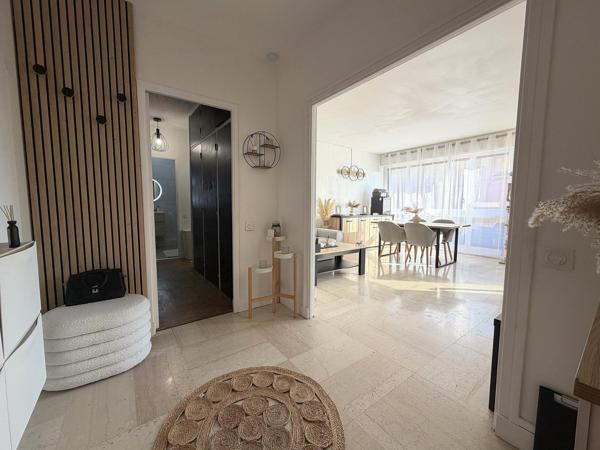 Appartement de Type2 avec extérieur et piscine