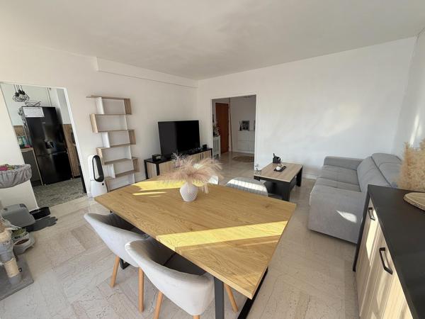 Appartement de Type2 avec extérieur et piscine