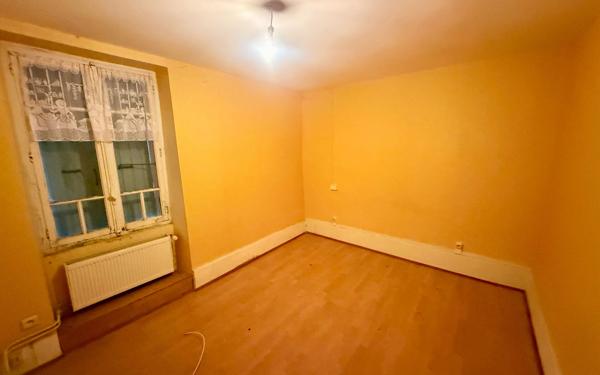 Maison à vendre    3 pièces •  Montrigaud