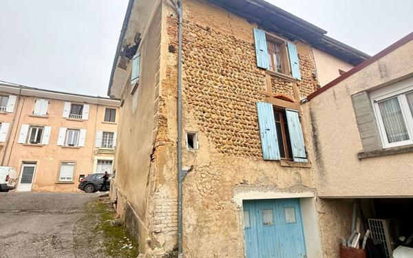 Maison à vendre    3 pièces •  Montrigaud