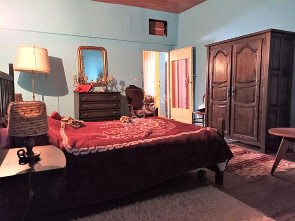 A VENDRE BÂTISSE DE CARACTÈRE AU COUR DE BÉLESTA - POTENTIEL EXCEPTIONNEL