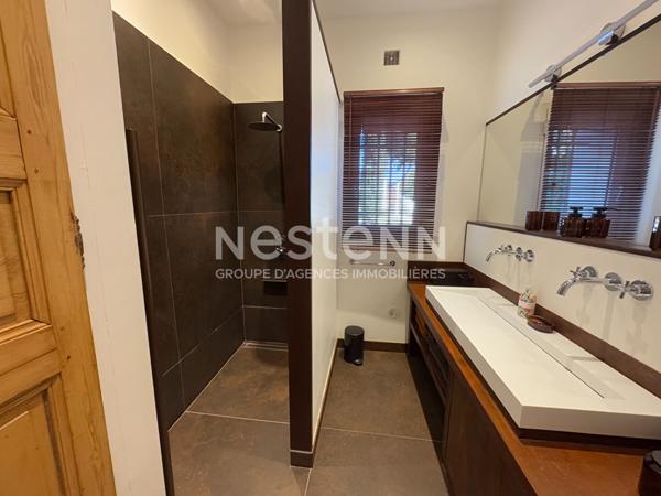 Maison d'exception meublé à louer à Nice avec vue mer - piscine - jardin 1800m² - 6 pièces 264m²