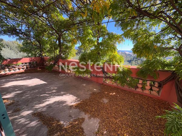 Maison d'exception meublé à louer à Nice avec vue mer - piscine - jardin 1800m² - 6 pièces 264m²