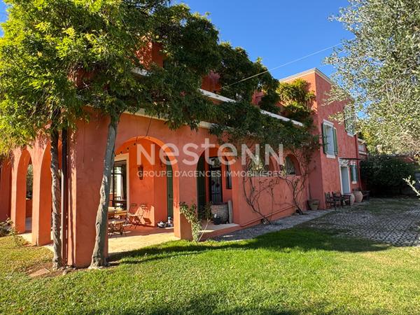 Maison d'exception meublé à louer à Nice avec vue mer - piscine - jardin 1800m² - 6 pièces 264m²