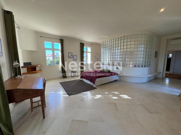 Maison d'exception meublé à louer à Nice avec vue mer - piscine - jardin 1800m² - 6 pièces 264m²