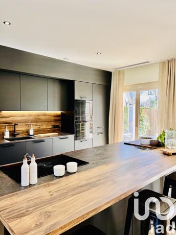 Maison 7 pièces de 152 m² à Carignan-de-Bordeaux (33360)