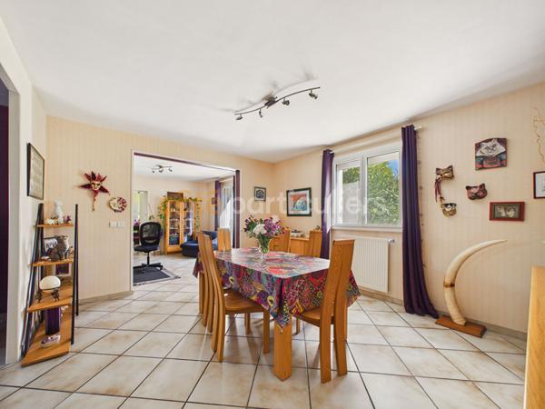 Vente
                Maison182 m² - 7 Pièces -
                    MERIGNAC (33700)